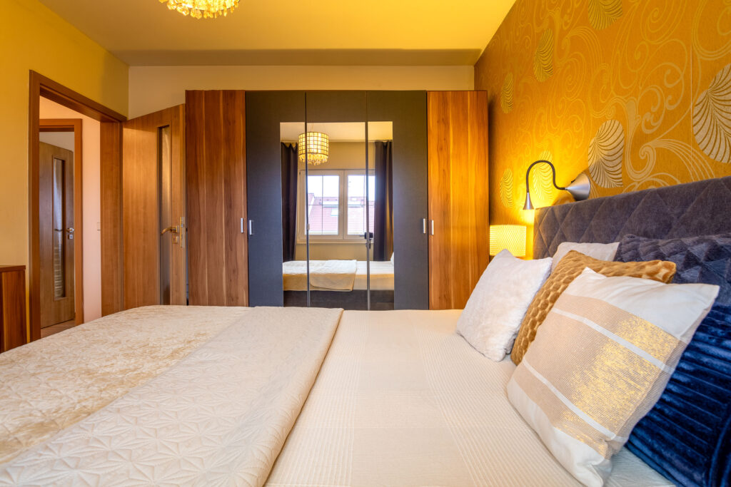 RODINNÝ DŮM S KRBEM BRANDÝS