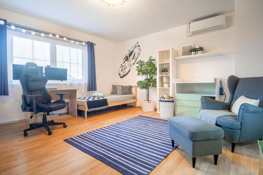 RODINNÝ DŮM S KRBEM BRANDÝS