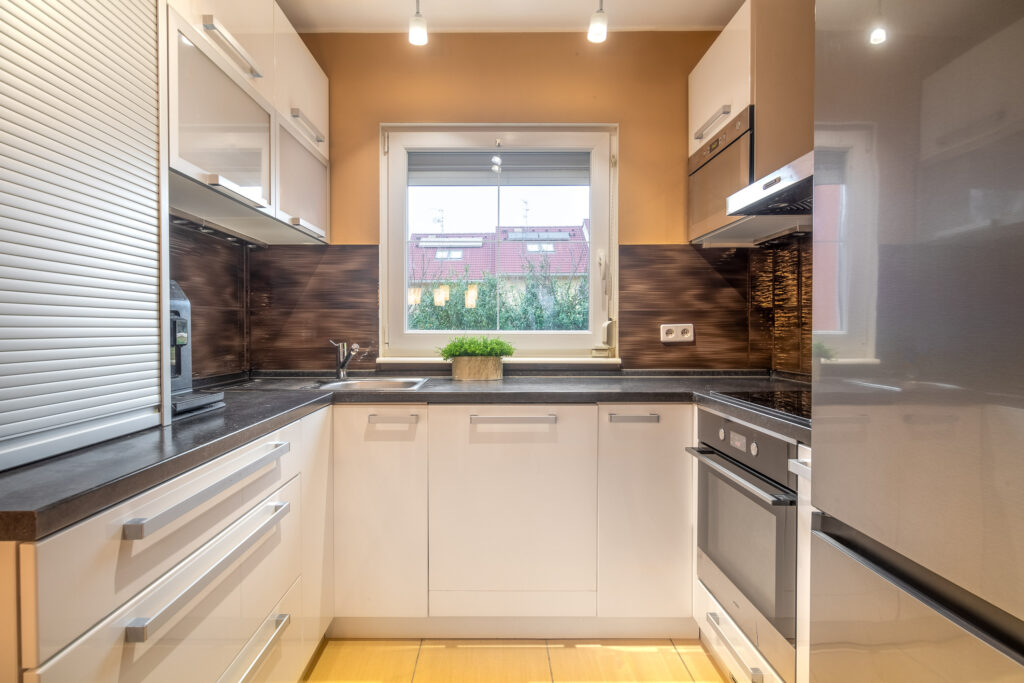 RODINNÝ DŮM S KRBEM BRANDÝS