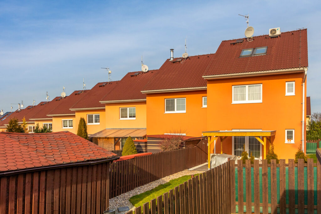 RODINNÝ DŮM S KRBEM BRANDÝS