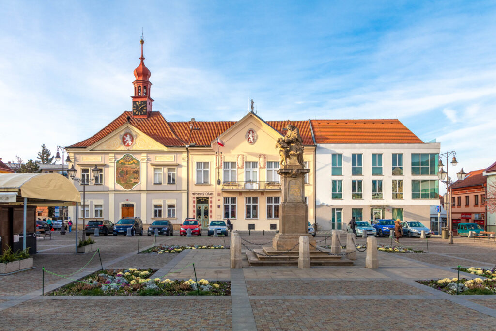 RODINNÝ DŮM S KRBEM BRANDÝS