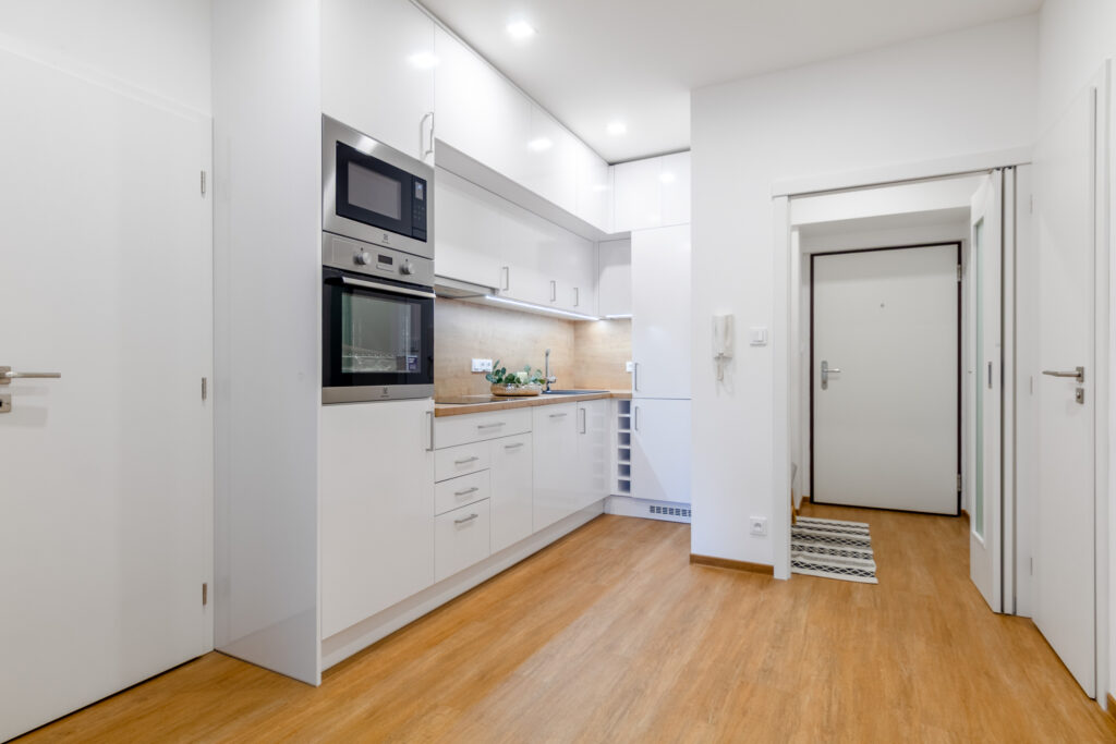 PRONÁJEM BYTU 3+kk – U SVOBODÁRNY 9