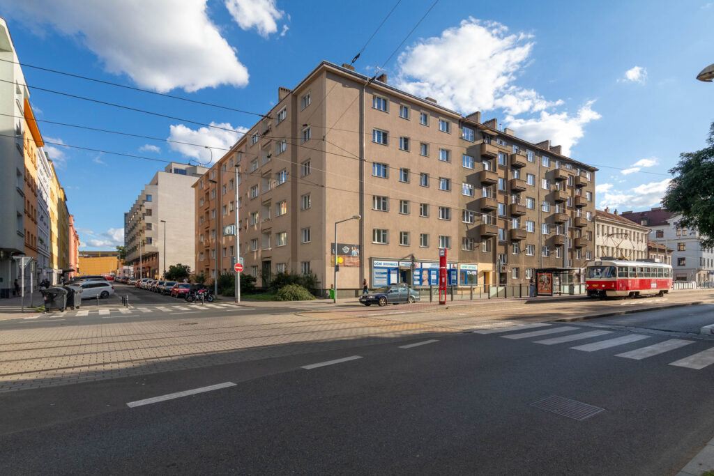 PRONÁJEM BYTU 3+kk – U SVOBODÁRNY 9