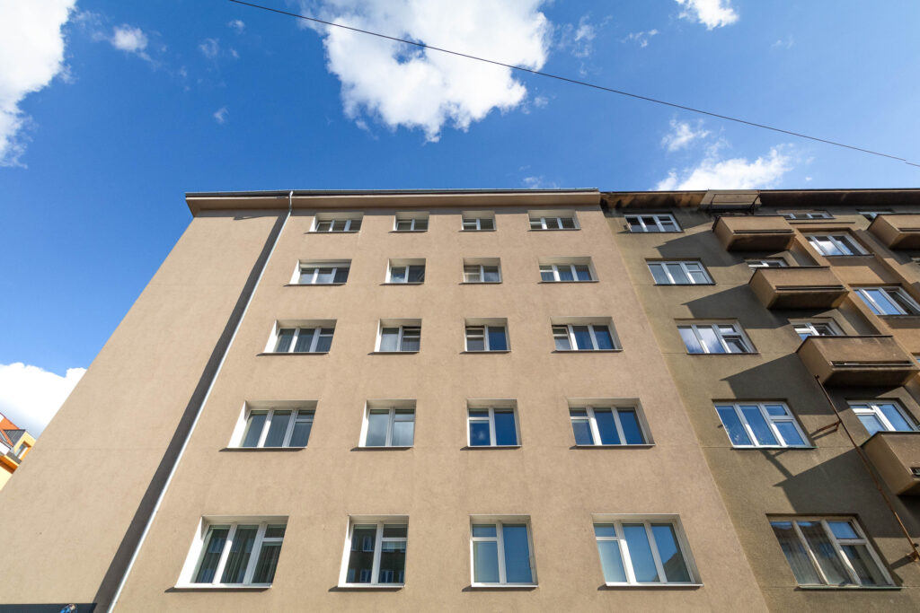 PRONÁJEM BYTU 3+kk – U SVOBODÁRNY 9