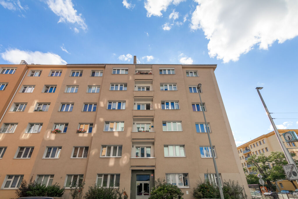 PRONÁJEM BYTU 3+kk – U SVOBODÁRNY 9