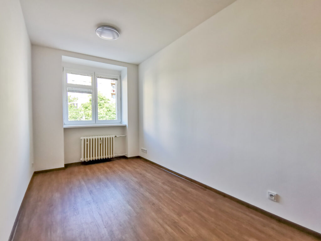 PRONÁJEM BYTU 3+kk – U SVOBODÁRNY 9