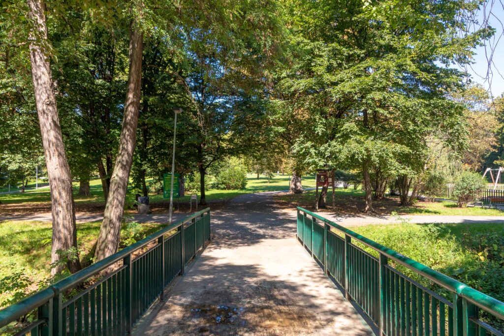 PRONÁJEM BYTU 3+kk – U SVOBODÁRNY 9